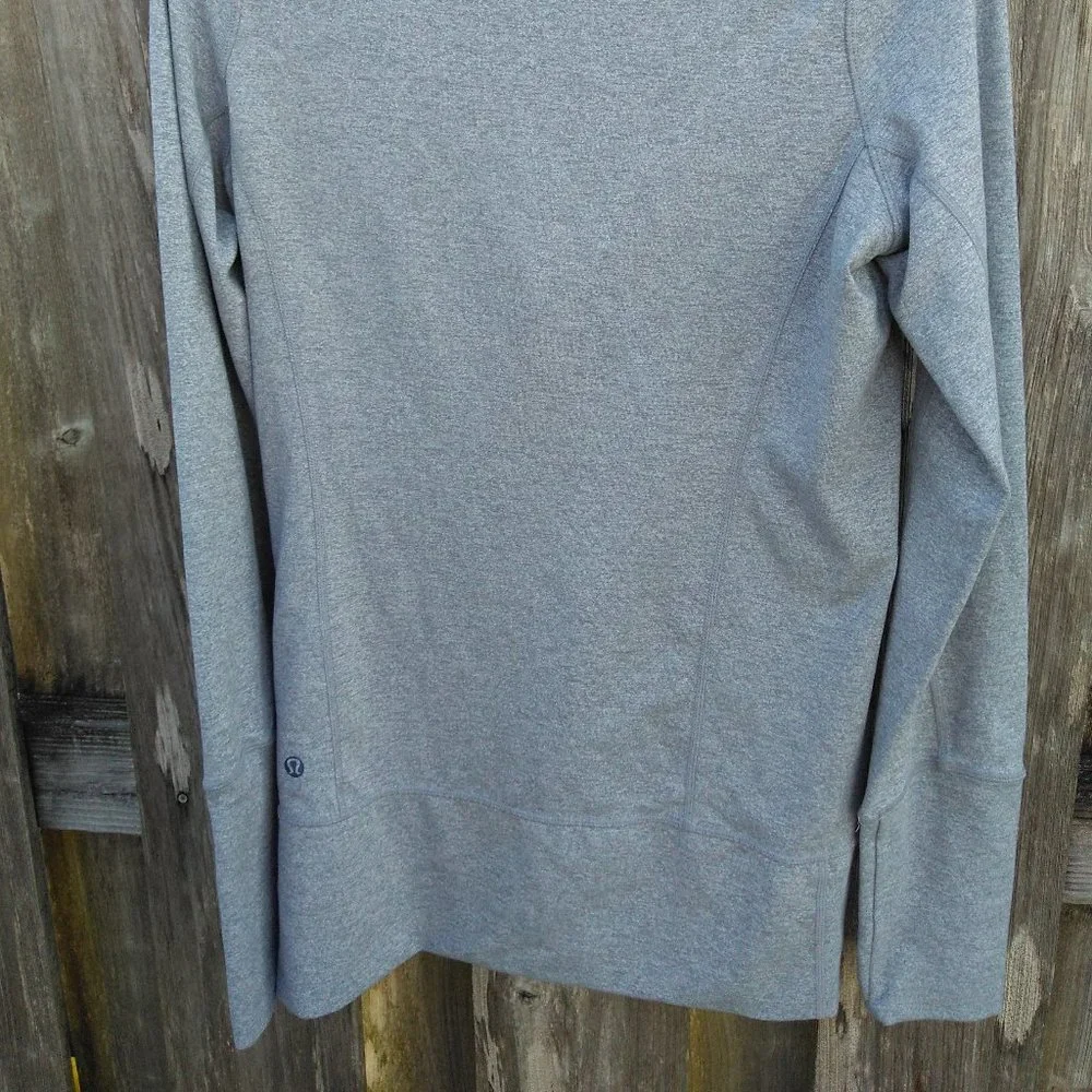 Lululemon gray in stride zip jacket Sz 4